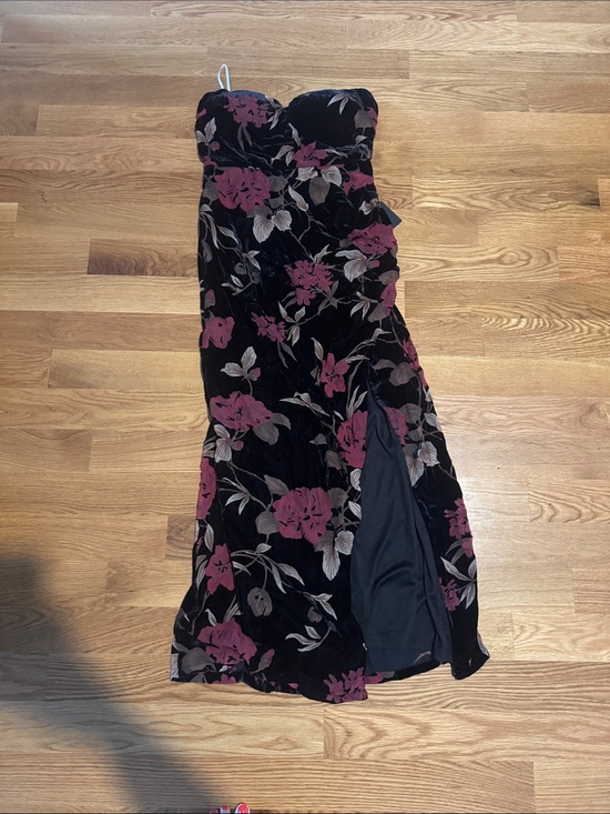 Lulus Dresses & Skirts - Lulu's Strapless Black Velvet Maxi Dress with Pink Floral Print